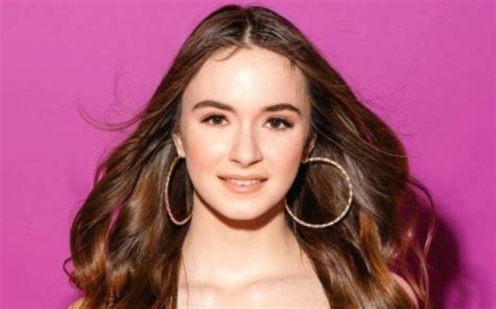 Amelia Moore- Wiki, Height, Net Worth