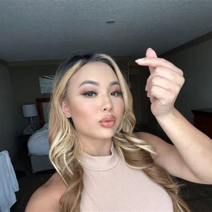 Kazumi World | Bio, Age, Net Worth, Relationship, Career